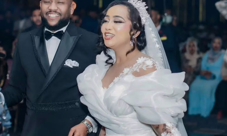 شاهد بالصور.. الفنانة ريماز ميرغني تكمل مراسم زواجها بحفل أسطوري وسط حضور كبير من زملائها بالوسط الفني والإعلامي 1 591882714 876240798074034 7396266346556603088 n