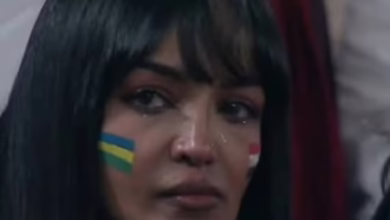 شاهد بالصورة والفيديو.. مشجعة صقور الجديان الحسناء تنهار بالبكاء في المدرجات عقب الخسارة القاسية أمام العراق والجمهور يواسيها: (دموعك غالية علينا) 2 595595102 2565611090477092 2270110460507242395 n