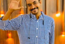 شاهد..آخر فيديو للمذيع الراحل محمد محمود حسكا ظهر فيه قبل يوم واحد من وفاته وصديقه يكشف تفاصيل ما دار في ظهوره الأخير 7 597722698 1353765859880767 6625757557223003881 n