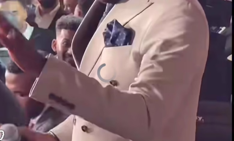 شاهد بالفيديو.. الفنان محمد بشير يرقص بطريقة مثيرة على موسيقى الأغاني الخليجية 1 76a960d1 bdc6 46c5 83f9 8ef3c97809fb