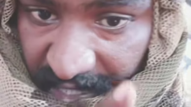 شاهد بالفيديو.. أحد أفراد الدعم السريع يهاجم شيخهم "بدران": (رأسك زي بوخ الحلة.. بتجيب في كلمات ما معروف من أي ديانة وتشريعك دا المغطس حجرنا) 2 90f784a1 3c1c 47d7 834b 3da452065a01