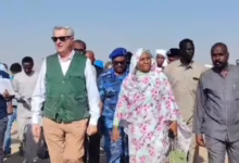 وفد المفوضية السامية لشئون اللاجئين يتفقد أوضاع النازحين بالدبة 17 FB IMG 1765028282487