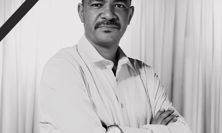 شاهد بالفيديو.. أول من دخل عليه بعد وفاته.. صاحبة الشقة التي يسكن فيها المذيع الراحل محمد محمود حسكا تكشف تفاصيل جديدة: "وجدته كأنه نائم" 1 المذيع محمد محمود