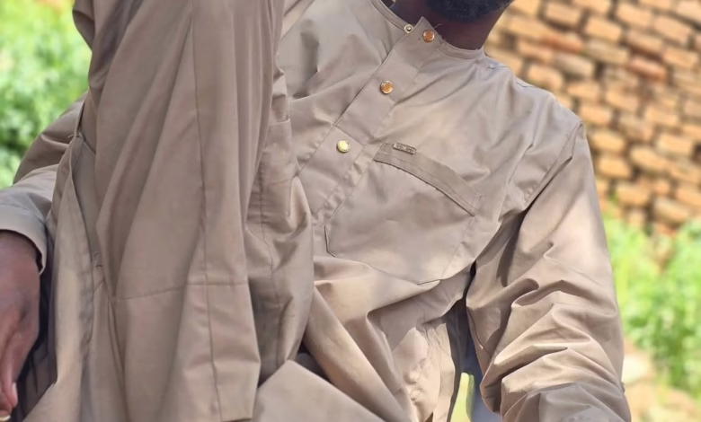 بالفيديو.. القائد الميداني للمليشيا "يأجوج ومأجوج" يهاجم إعلام وقيادات الدعم السريع: (تريدوا تمجيد إبراهيم إدريس بعد وفاته وعندما كان حي شتمتوه ووصفتوه بالحكامة وانتو سجمانين ونظامكم قريبي وقريبك) 1 يأجوج ومأجوج