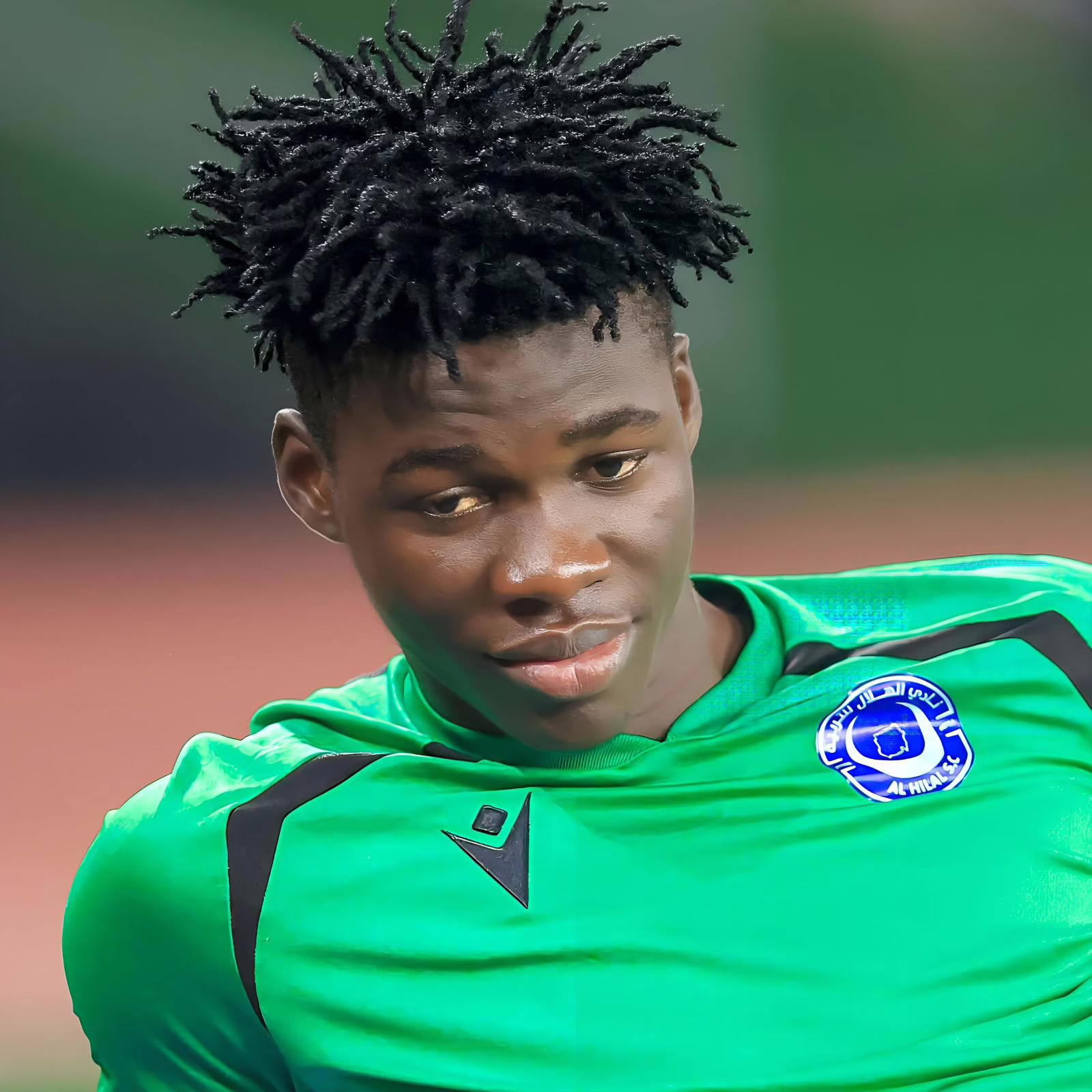 الهلال يطالب "الكاف" بإلغاء البطاقة الحمراء التي تلقاها محترفه في مباراة صن داونز 10 فلومو 1