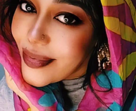 بالصورة.. ناشطة سودانية تسخر من رئيس الوزراء ووزير الإعلام: (بعد مقابلة الاعيسر مع أحمد طه اتاكد لي تماما انه هو ودكتور كميل انهم الجناح السياسي لفرقة الهيلاهوب) 3 470224372 10225919200595861 9024241006445522563 n