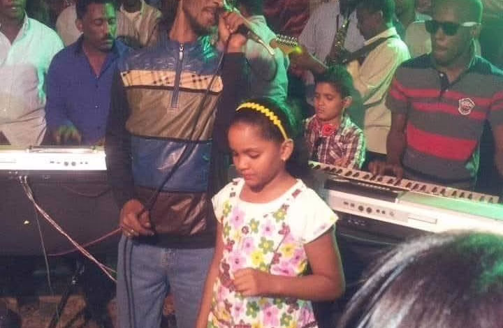 شقيق الفنان محمود عبد العزيز يهنئ "حنين" بزواجها من المطرب مأمون سوار الدهب بتدوينة مؤثرة 5 625208576 122275966826024039 2119792389611724264 n