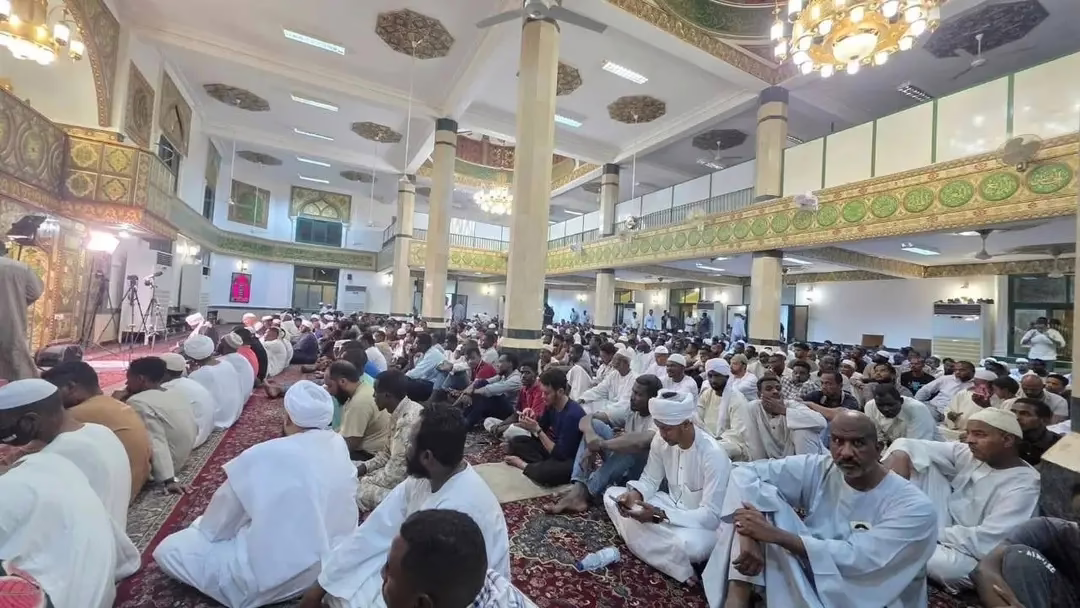 عودة الروح للخرطوم .. أول تراويح بعد الحرب من داخل مسجد السيدة سنهوري 10 1771400205490