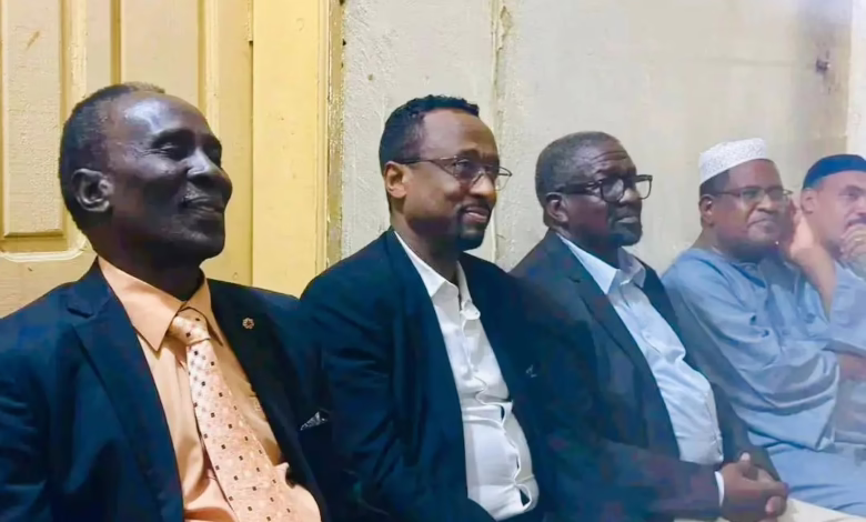 وزير الثقافة والإعلام والآثار والسياحة يؤكد دعم الدولة للصحافة الوطنية 1 1771745454682