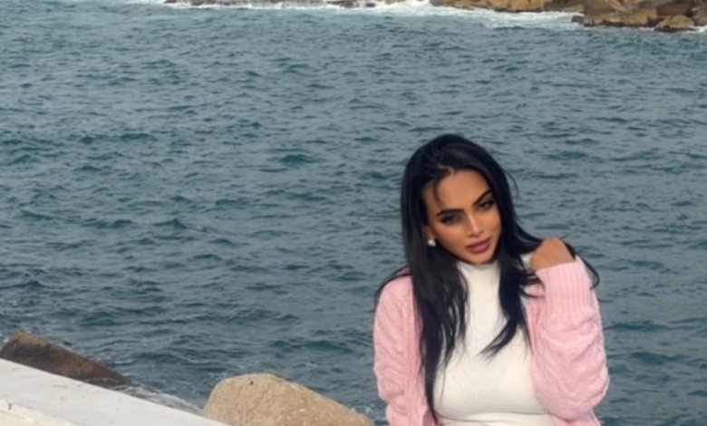 شاهد بالصور.. زوجة الحرس الشخصي لقائد الدعم السريع تخطف الأضواء بإطلالة جميلة من شواطئ لبنان 7 622072152 18554160937060622 8927454100797655354 n