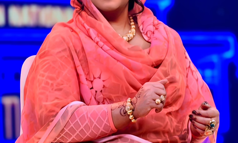 بالصور والفيديو.. الحلقة الثامنة من برنامج "أغاني وأغاني".. السلطانة تطرب الجمهور برائعة الحقيبة "القمري المظلل" وتشكر باحث اجتهد معها 11 641281807 2646750972373358 3102671380604886681 n