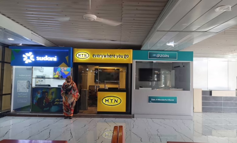 شاهد بالفيديو.. فنان سوداني يصل الخرطوم ويوثق لجمال وروعة صالة الوصول بالمطار ويدعو أبناء الوطن للعودة (البلد بتعمر بأهلها) 1 صالة الوصول مطار الخرطوم