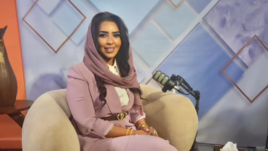 الإعلامية نسرين النمر: ( أنا من اقترحت مسمى "حرب الكرامة" وتم توثيقه رسمياً) والناشطة رانيا الخضر تكذبها وتكشف صاحب الاسم بالصور 2 نسرين النمر