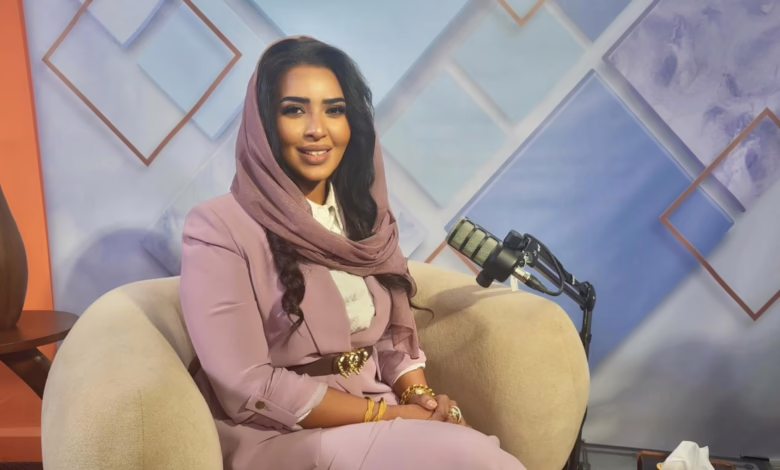 الإعلامية نسرين النمر: ( أنا من اقترحت مسمى "حرب الكرامة" وتم توثيقه رسمياً) والناشطة رانيا الخضر تكذبها وتكشف صاحب الاسم بالصور 7 نسرين النمر