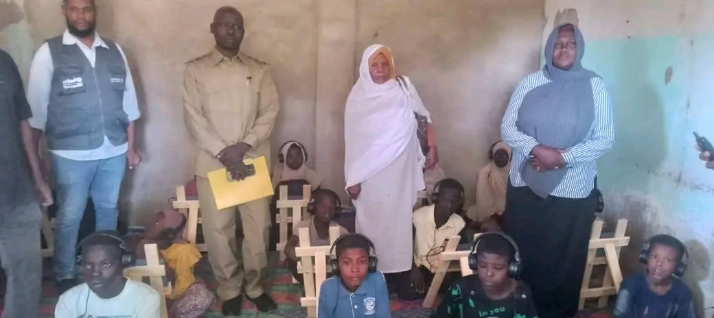 تسليم الألواح الإلكترونية (tabs) للمستهدفين بمحو الأمية وتعليم الكبار بشرق الجزيرة 10 1772458159578