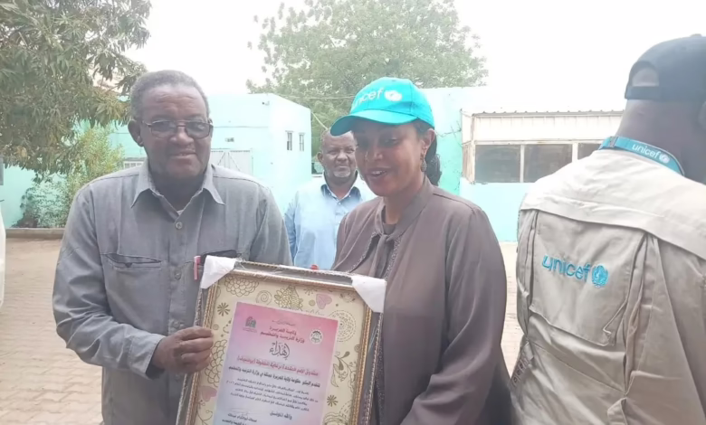 تكريم المنظمات الداعمة للعملية التعليمية بالجزيرة 1 1774609779360