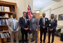 رئيس لجنة الشؤون الخارجية والدفاع والتجارة في البرلمان النيوزيلندي يؤكد دعم بلاده لوحدة السودان واستقراره 21 1774706800522