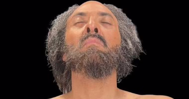 لوك غريب لـ فتحى عبد الوهاب والجمهور يرد: هتعمل دور الملك رمسيس ولا إيه؟ 2 202603291043534353 372