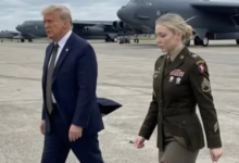 مفاجأة حول ضابطة شقراء ظهرت مع ترامب.. وحصدت الملايين 37 a542fa20 83b4 423d b098 f0b0d5bc6069 16x9 1200x676