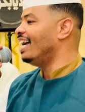 شاهد بالفيديو.. فنان "ربابة" سوداني يثير تفاعل الجمهور بعد ترديده أغنياته الشهيرة (صورة وصوت) في حفل حاشد بالسعودية 2 images 78