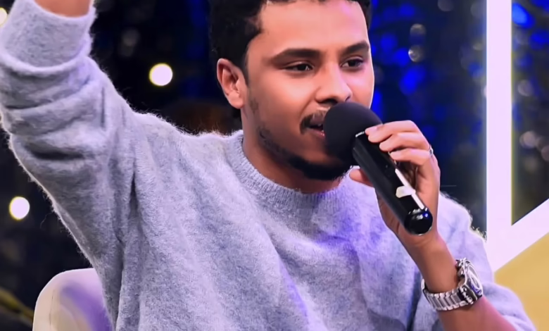 شاهد بالفيديو.. شاعر سوداني يهاجم "البندول" بعد ترديده رائعة الراحل مصطفى سيد أحمد في "أغاني وأغاني" (لي شنو بتعمل كدة في روحك؟) 1 البندول اغاني واغاني