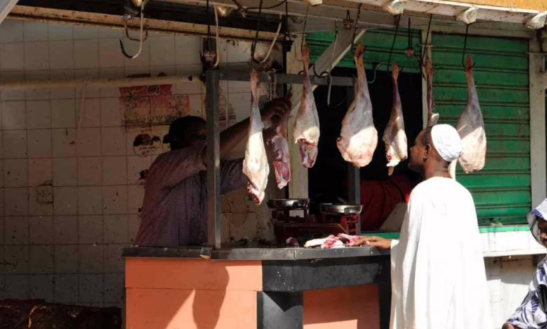 شح اللحوم يضرب مناطق شرق جبل مرة… والأسعار تقفز في السوق السوداء 1 لحوم 1 1140x759 1