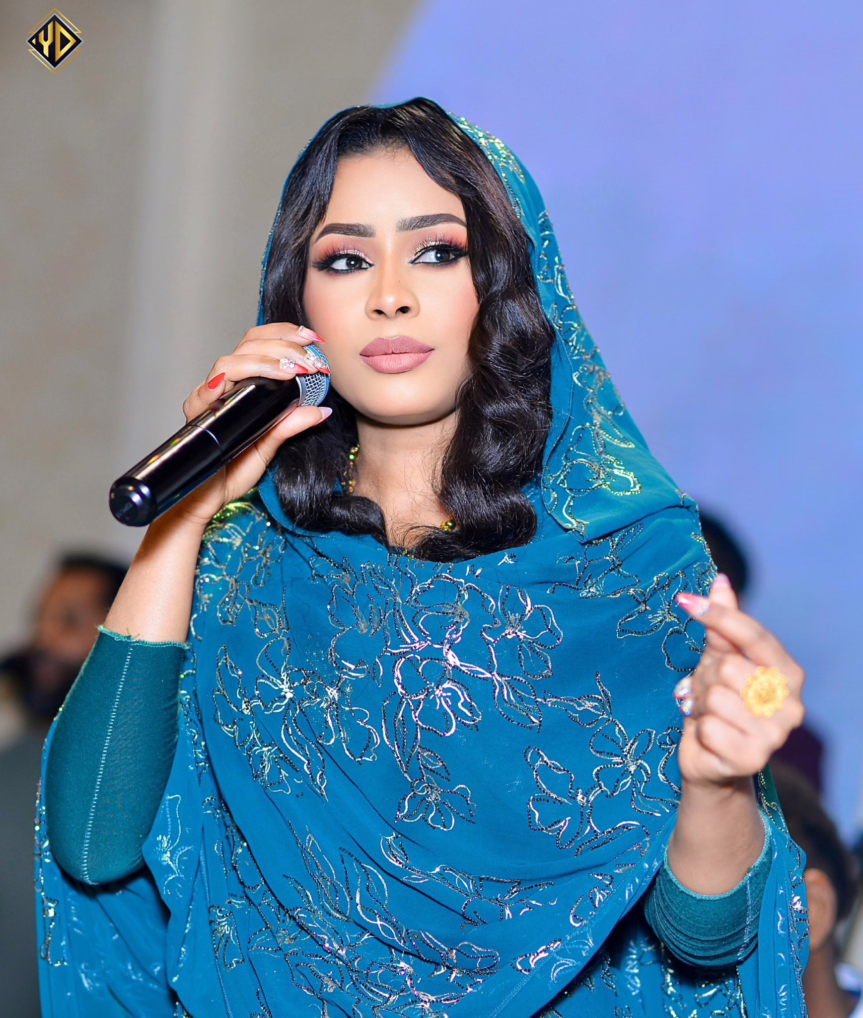 شاهد بالصور.. بإطلالة أنيقة الفنانة إيمان الشريف ترد على هجوم النشطاء بشأن التسجيلات المسربة لها: (التجاهل صدقة جارية علي فقراء الأدب) 11 662609900 2351064002035510 1990771922725208841 n