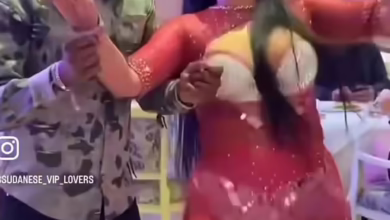 شاهد بالصورة والفيديو.. دخل معها في وصلة رقص مثيرة.. الفنان محمد بشير يتعاقد مع "راقصة" مصرية لإشعال حفل عيد ميلاده 3 aee425fd 3ed7 4e37 b1f0 738275d4f13b