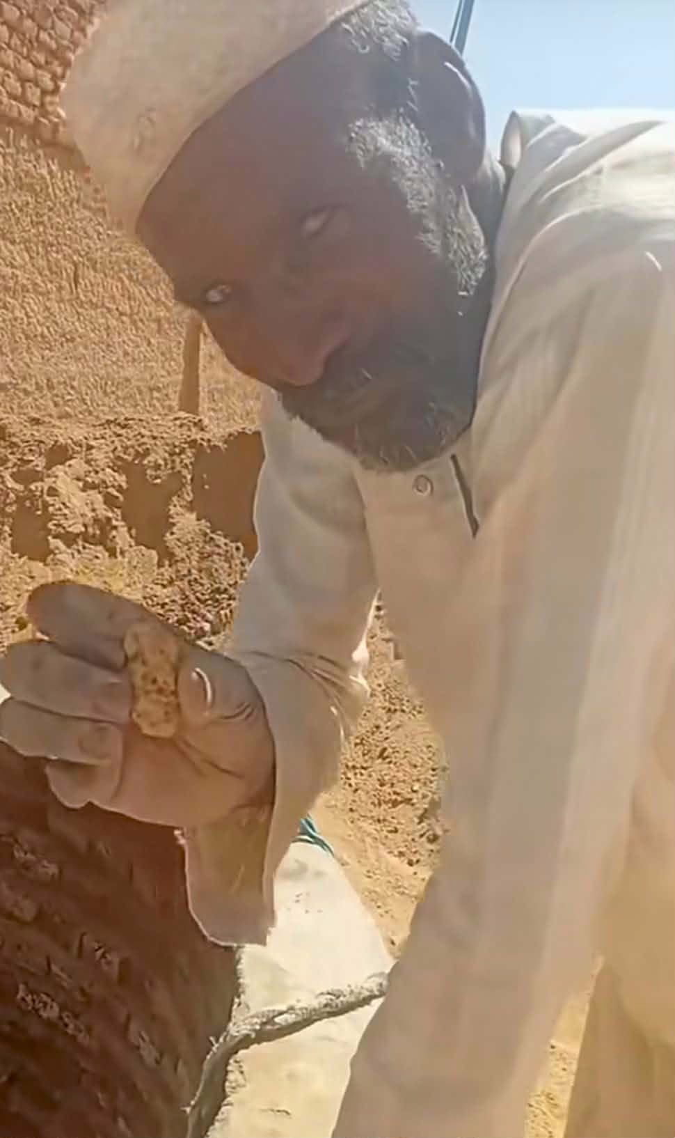 f3661950 afee 49b8 85ad 74557f3411d0