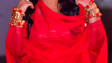 هدى عربي بالأحمر