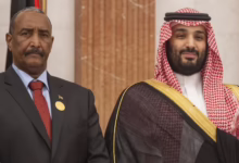 ولي العهد السعودي محمد بن سلمان ورئيس مجلس السيادة في السودان عبد الفتاح البرهان