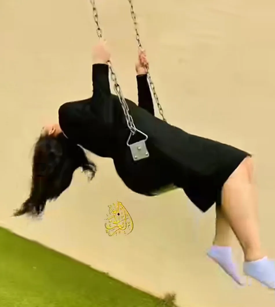 شاهد بالصورة والفيديو.. المودل آية أفرو تستعيد ذكريات الطفل بالقفز واللعب على "المرجيحة" 10 59fe2b98 ba31 4f12 8f28 021ad89b5c75