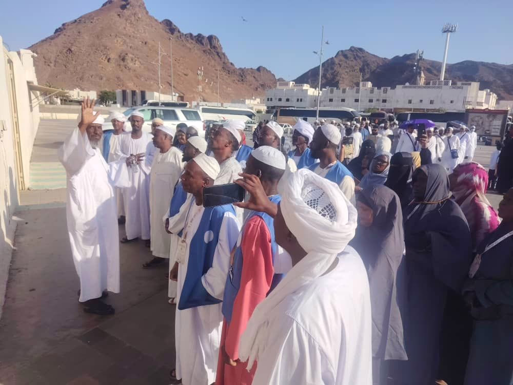حجاج النيل الأبيض يزورون المعالم الدينية والتاريخية بالمدينة المنورة 10 700355019 1013696867678685 7948126218551040852 n