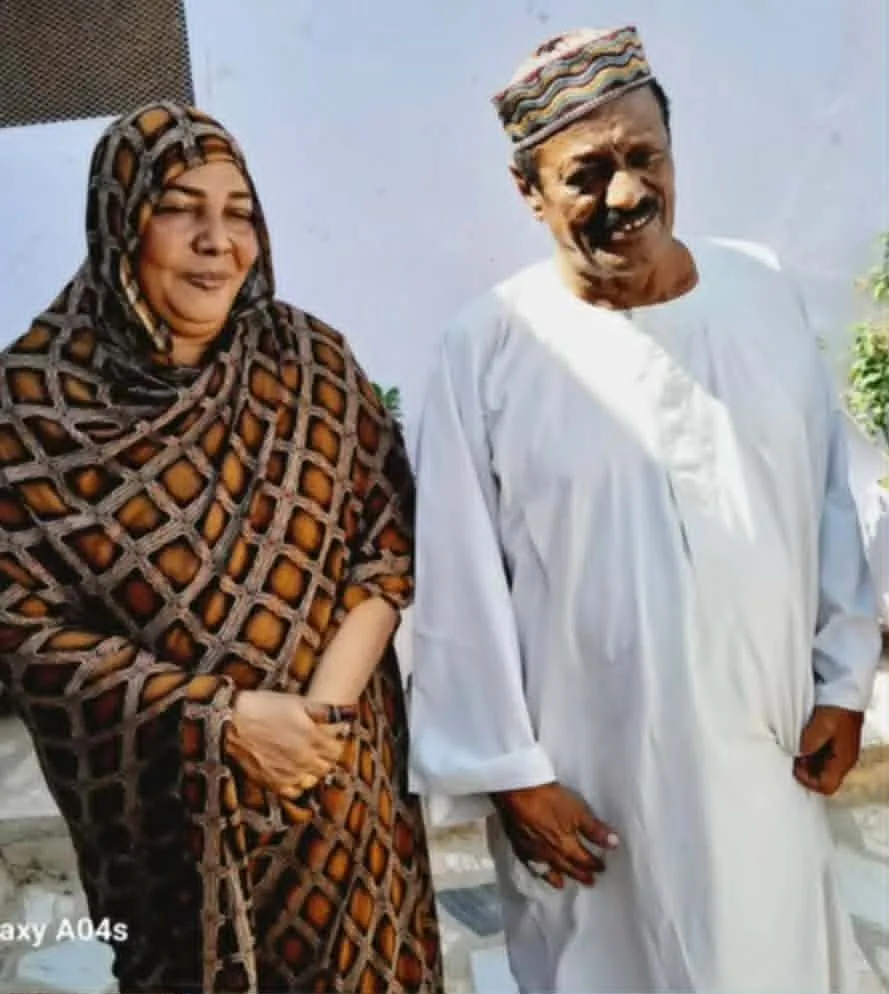 صورة وفيديو.. آخر ظهور للفنان الراحل مجذوب أونسة مع أسرته وزوجته 10 d3e32e68 25b2 485b 95f7 0bb9db36f0bd