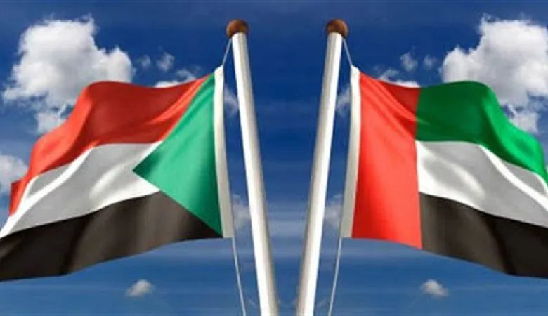 شاهد بالفيديو.. شاب "إماراتي" يفاجئ الجمهور السوداني الكبير الحاضر إحدى الإحتفالات ويغني أشهر الأغنيات السودانية 1 السودان والإمارات