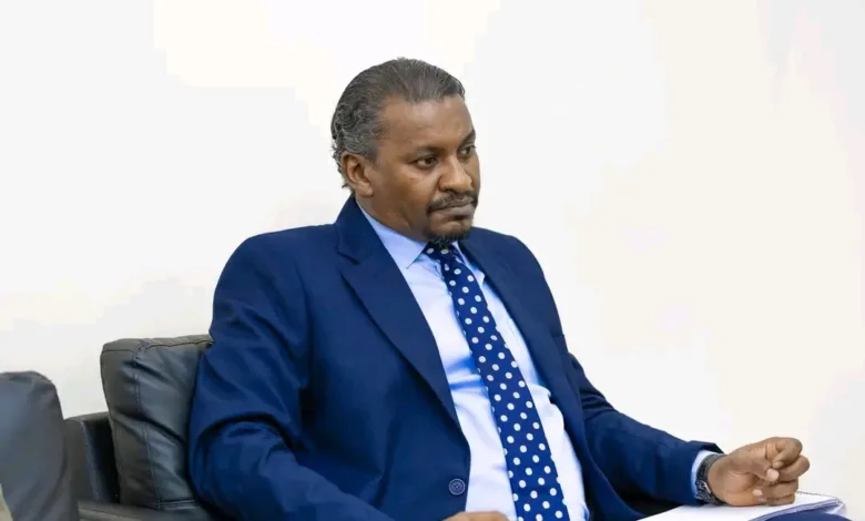 وزير الدولة بوزارة المالية يبحث مع نظيره القطري معالجة الديون وعودة الاستثمارات إلى السودان 1 1781782989213