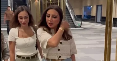راندا رياض تظهر مع أنغام فى العرض الخاص لمسرحية خيال مريض.. بعد حكم حبسها 2 202607151238223822 364