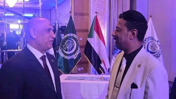 مدير "سودانير" يبحث تطوير الشراكات في النقل الجوي والسياحة مع جامعة الدول العربية 2 FB IMG 1785334799286