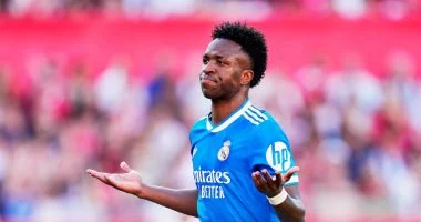 فينيسيوس يعود إلى ريال مدريد.. وجلسة طارئة تحسم مستقبله (فيديو) 2 202605170954385438 383 2