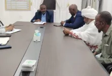 أمين عام حكومة الشمالية يبحث مع المجلس الأعلى للبيئة والموارد الطبيعية تنفيذ مشروعات بيئية بالولاية 24 FB IMG 1785670524916