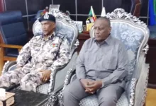 والي الجزيرة يشيد بدور الدفاع المدني في إزالة مخلفات الحرب عقب التحرير 25 FB IMG 1786017808831