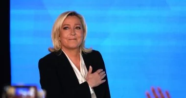 لوبان تحذر من مخاطر جسيمة قد تشل الاقتصاد الفرنسي بسبب سياسات ماكرون 3 2022042510000606