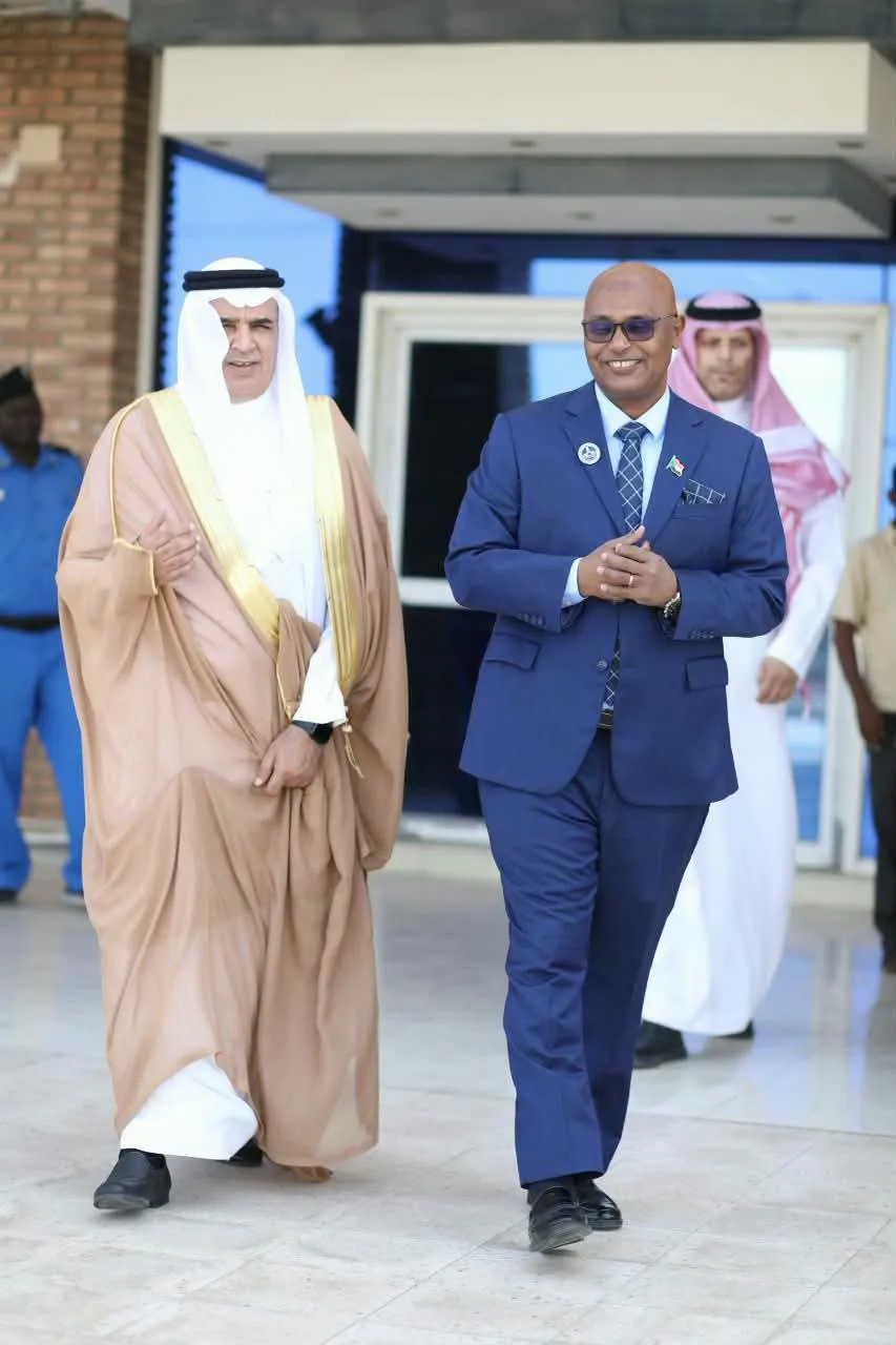 المدير العام لهيئة الموانئ البحرية يلتقي السفير السعودي 10 FB IMG 1788367362929