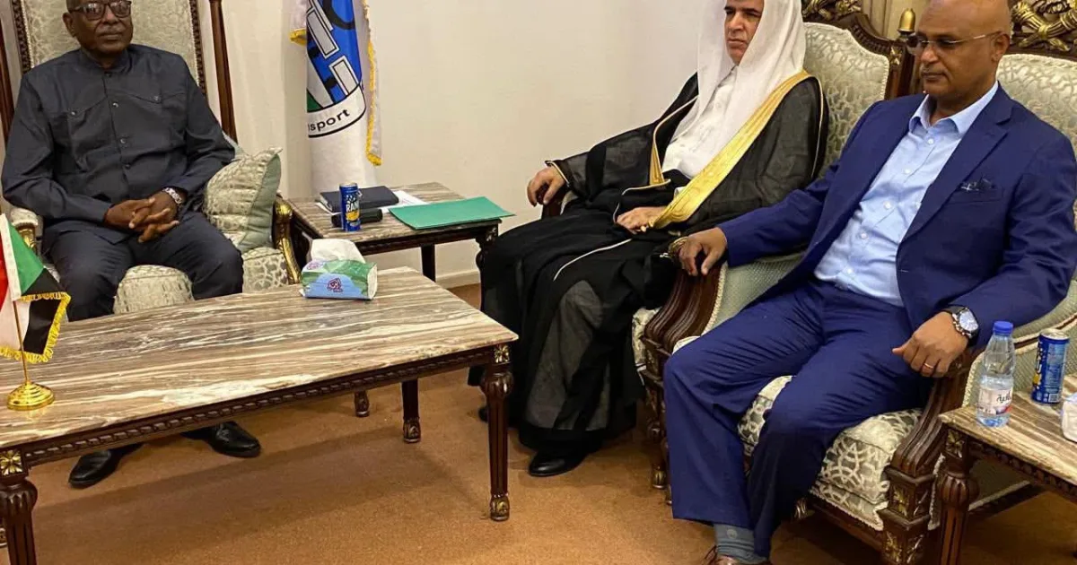 وزير البنى التحتية والنقل يبحث مع السفير السعودي فرص التعاون في النقل والبنية التحتية 2 FB IMG 1789563871224