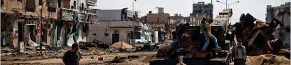 صورة من مدينة مصراتة التي جرت فيها معارك عنيفة بين الثوار و قوات القذافي 4-5-2011 26 1278