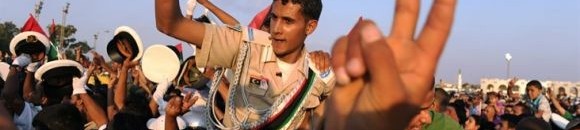 احتفالات تخريج اول دفعة من الجنود الثوار في بنغازي 29-5-2011 26 1461