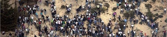 قوات الاحتلال الإسرائيلي أطلقت قنابل الغاز لتفريق المتظاهرين في مجدل شمس 5-6-2011 10 1466