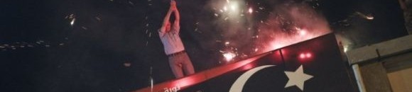 احتفالات الثوار الليبيين تتواصل مع تقدم سيطرتهم على طرابلس21-8-2011 10 1849