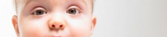 طفل يحمل عيون عسلية جميلة جداً 10 2057