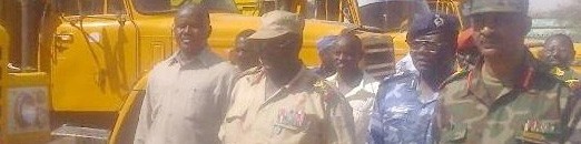 الفرقة (22) مشاة بقيادة اللواء الركن كمال عبد المعروف تضبط شاحنات تهريب إلى الجنوب، فبراير 2013م 10 2977